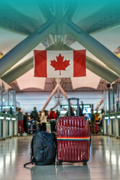 ¿Es seguro viajar sola a Canadá con WH?